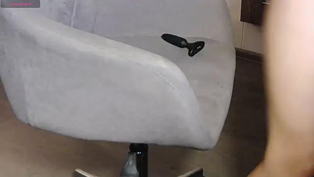 CindyJonson online show from 12/14/25, 08:14