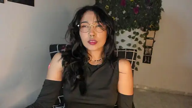 Mary Rosse1 online show from 10/20/25, 06:52