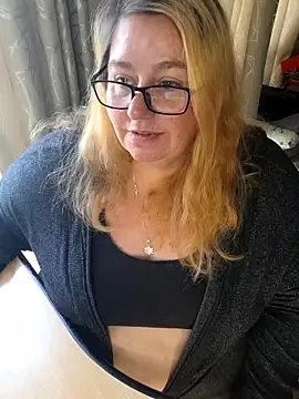 Iceprincess2bad4u online show from 11/02/25, 06:29