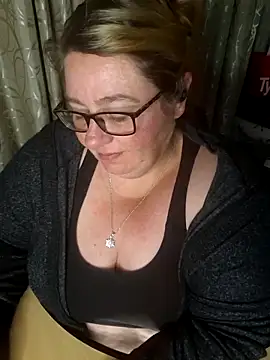 Iceprincess2bad4u online show from 10/19/25, 05:48