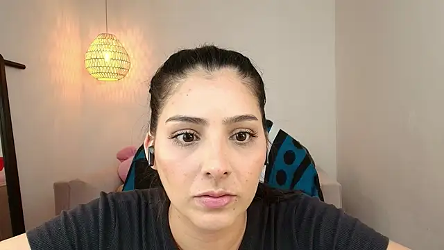 YummyAnna  online show from 02/10/26, 08:19