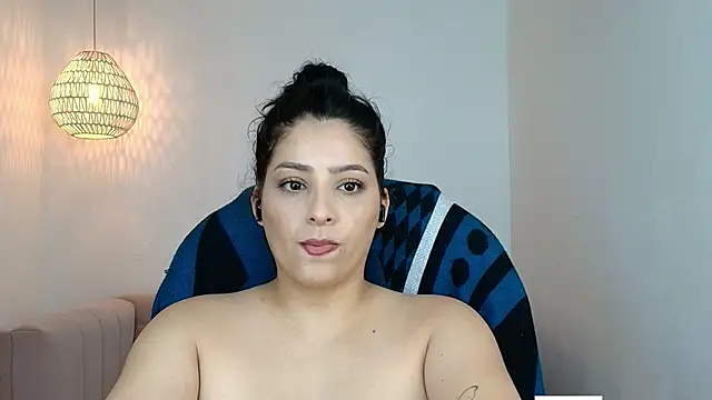 YummyAnna  online show from 04/14/26, 03:39