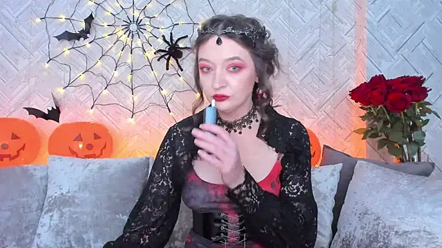 EvaBarsa  online show from 10/31/25, 11:11