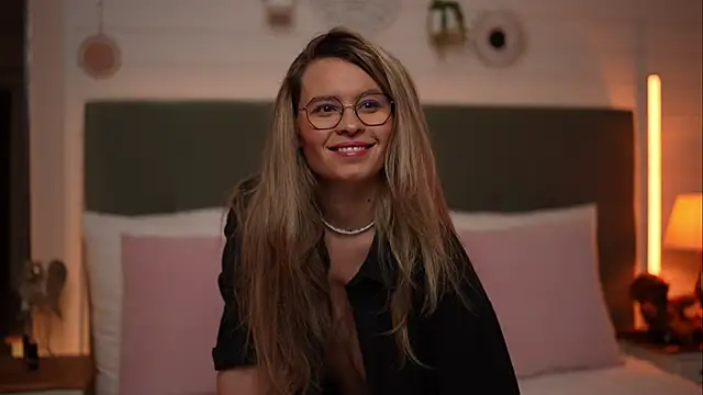 BrandyWhite online show from 03/28/26, 04:57