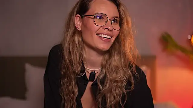 BrandyWhite online show from 05/09/26, 03:43