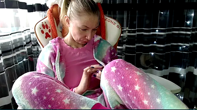 cold lollipop online show from 02/19/26, 07:27