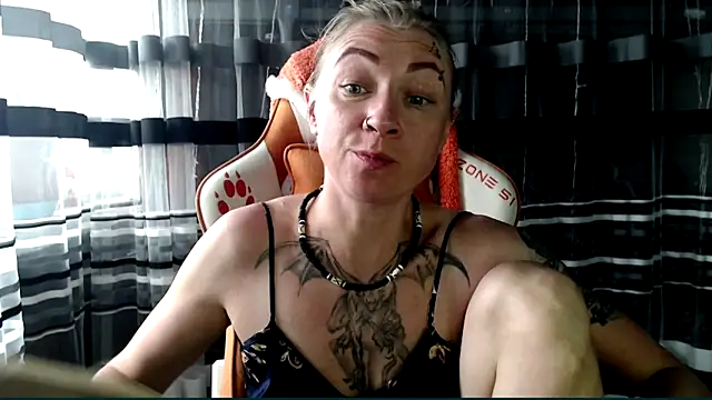 cold lollipop online show from 04/15/26, 07:36