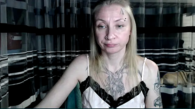 cold lollipop online show from 11/10/25, 06:13