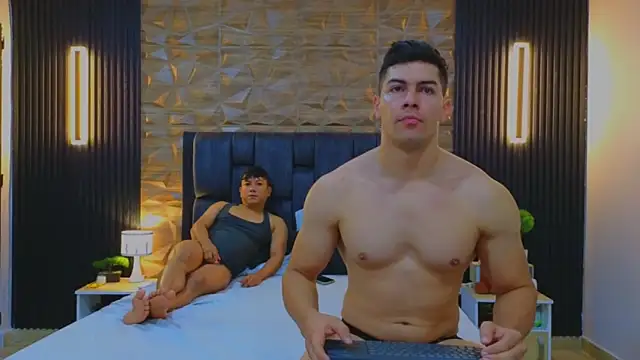 FelipeAndMarcello3 online show from 03/04/25, 02:32