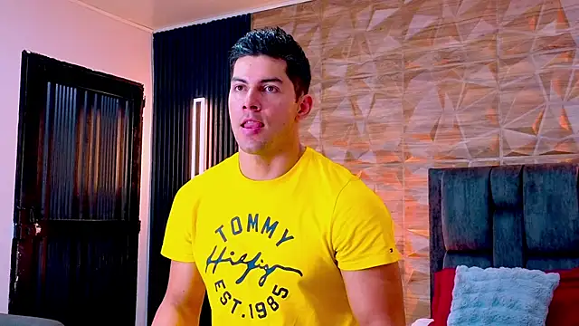 FelipeAndMarcello3 online show from 05/15/26, 04:38