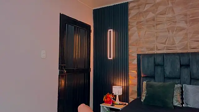 FelipeAndMarcello3 online show from 10/04/25, 08:43