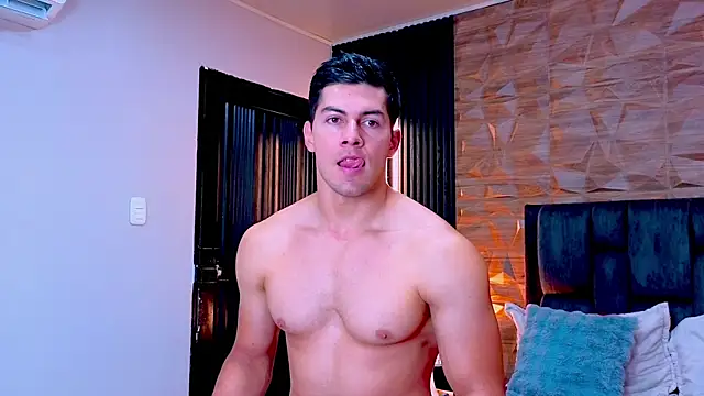 FelipeAndMarcello3 online show from 05/25/26, 07:12