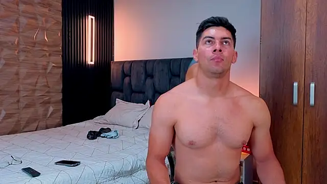 FelipeAndMarcello3 online show from 12/13/25, 08:04