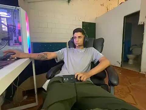 Max TheHorseDick online show from 03/18/26, 03:42