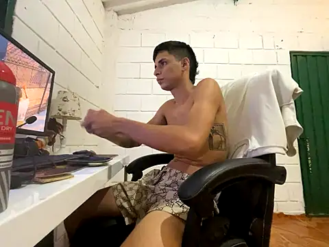 Max TheHorseDick online show from 10/10/25, 02:34
