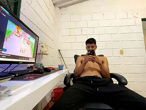 Max TheHorseDick online show from 10/04/25, 02:35