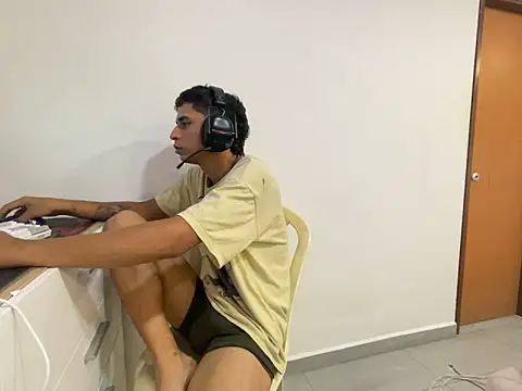 Max TheHorseDick online show from 05/04/26, 10:01