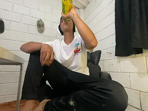 Max TheHorseDick online show from 06/19/26, 02:06