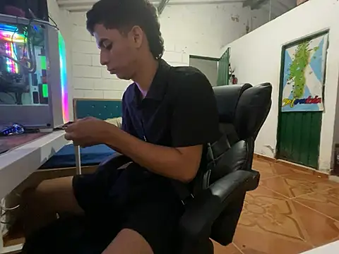 Max TheHorseDick online show from 04/13/26, 02:48