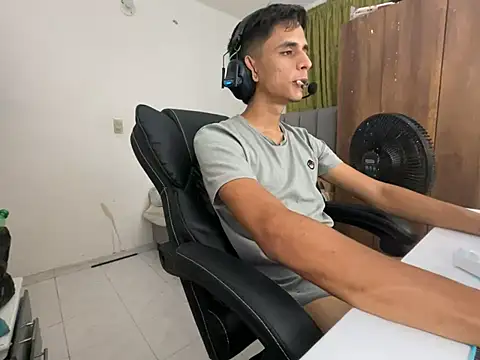 Max TheHorseDick online show from 01/16/25, 03:34