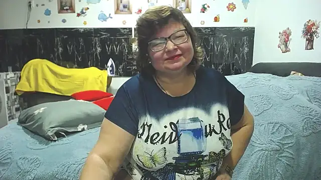 Snapshot of SweetMommaX chatting on 02/05/26, 03:30 SweetMommaX online show from 02/05/26, 03:30