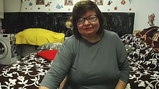 Snapshot of SweetMommaX chatting on 02/17/26, 07:22 SweetMommaX online show from 02/17/26, 07:22