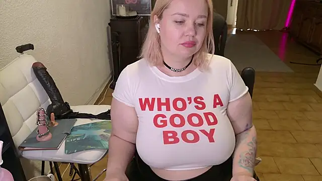 MargotGrey online show from 04/13/26, 08:29