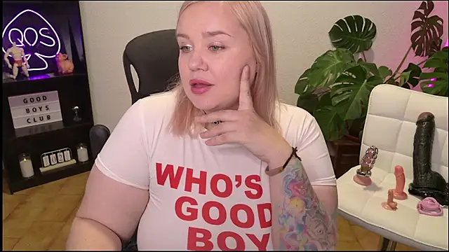 Snapshot of MargotGrey chatting on 07/03/26, 02:12 MargotGrey online show from 07/03/26, 02:12