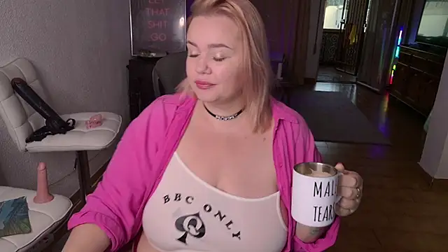 MargotGrey online show from 11/01/25, 04:34