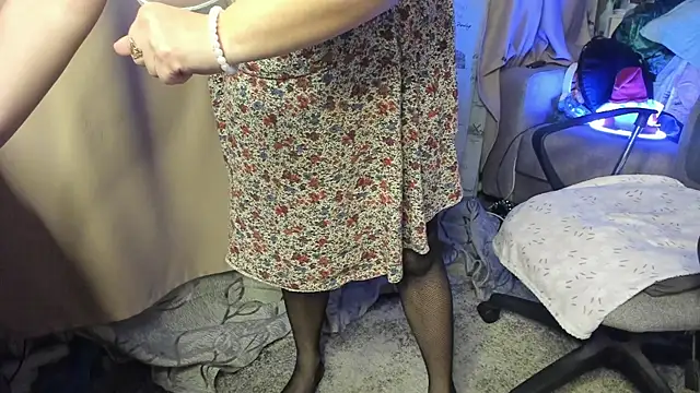 Anita-boobs online show from 12/21/25, 09:59