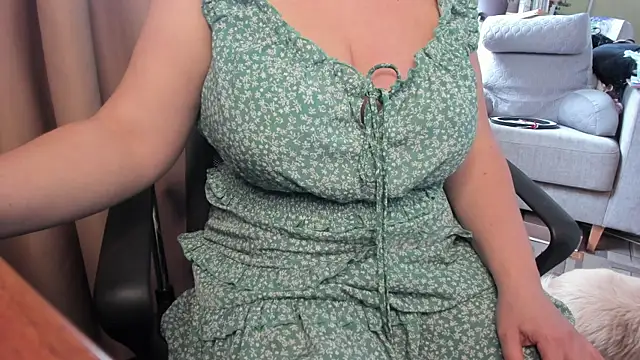 Snapshot of Anita-boobs chatting on 03/15/25, 11:19 Anita-boobs online show from 03/15/25, 11:19