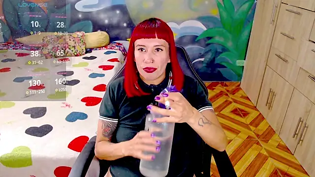 Snapshot of Eimy_lorens chatting on 02/15/26, 06:18 Eimy lorens online show from 02/15/26, 06:18