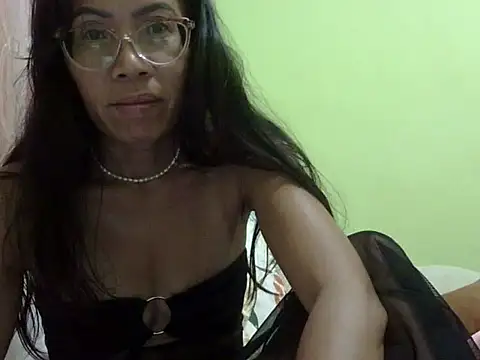 Snapshot of Tinderella chatting on 04/29/26, 08:37 Tinderella online show from 04/29/26, 08:37