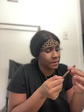 Foreignthababyy online show from 04/15/26, 12:21