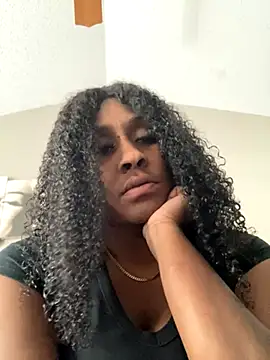 Foreignthababyy online show from 11/15/25, 08:24