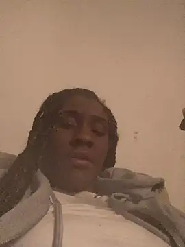 Foreignthababyy online show from 11/26/25, 11:43