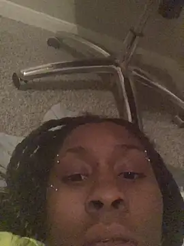 Foreignthababyy online show from 11/30/25, 05:19