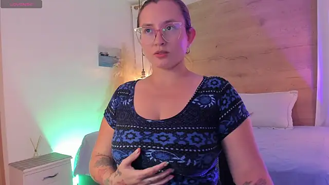 halaaa 1 online show from 10/29/25, 07:13