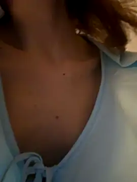 Snapshot of -AngelAri- chatting on 12/20/25, 09:06 -AngelAri- online show from 12/20/25, 09:06