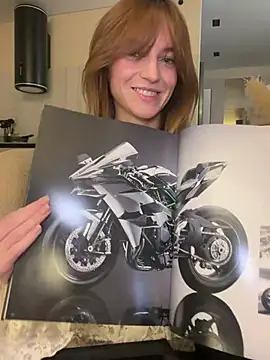 -AngelAri- online show from 04/04/26, 09:10