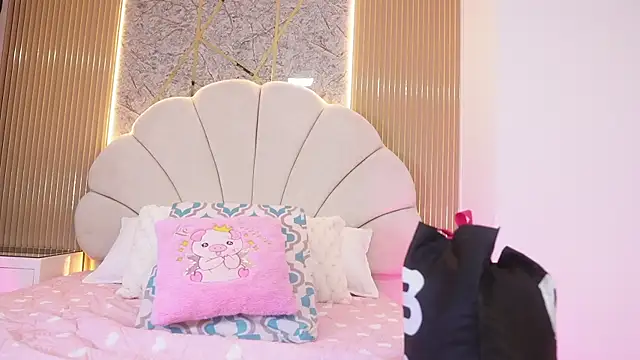 Snapshot of mssburbuja chatting on 11/07/25, 03:11 mssburbuja online show from 11/07/25, 03:11