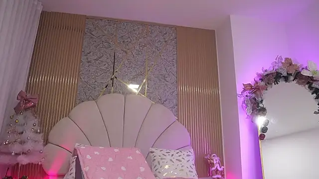 Snapshot of mssburbuja chatting on 11/25/25, 03:07 mssburbuja online show from 11/25/25, 03:07