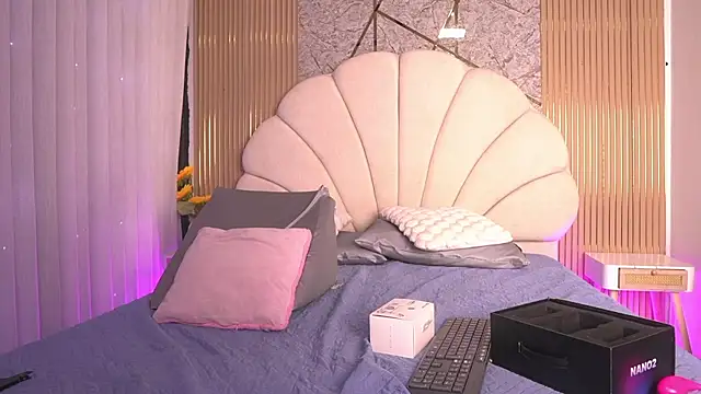 mssburbuja online show from 04/17/26, 03:09