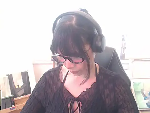 alien  show online show from 04/21/26, 06:14