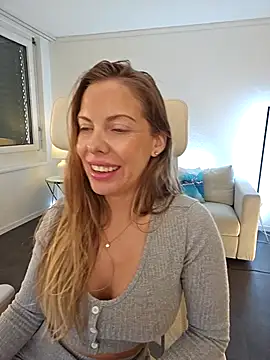 novaforyou1 online show from 09/30/25, 12:33