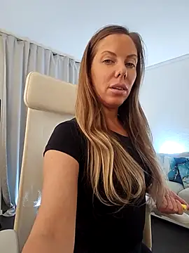 novaforyou1 online show from 11/28/25, 04:51