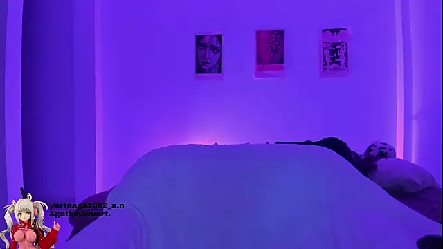 Moonlight1002 online show from 10/10/25, 02:12