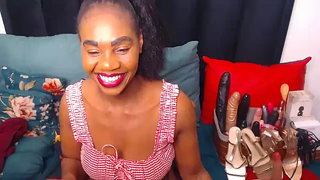 Snapshot of sexybootylicious chatting on 10/21/25, 05:40 sexybootylicious online show from 10/21/25, 05:40