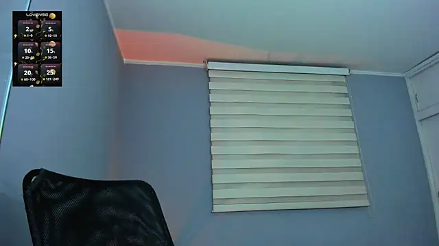 Snapshot of tom_Howard chatting on 11/09/25, 02:59 tom Howard online show from 11/09/25, 02:59