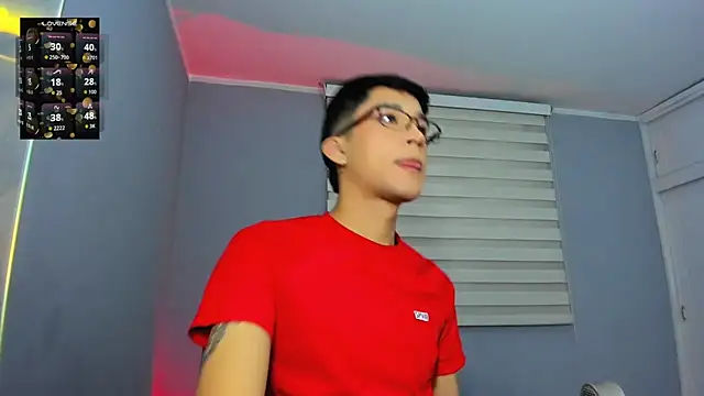 Snapshot of tom_Howard chatting on 11/28/25, 10:21 tom Howard online show from 11/28/25, 10:21